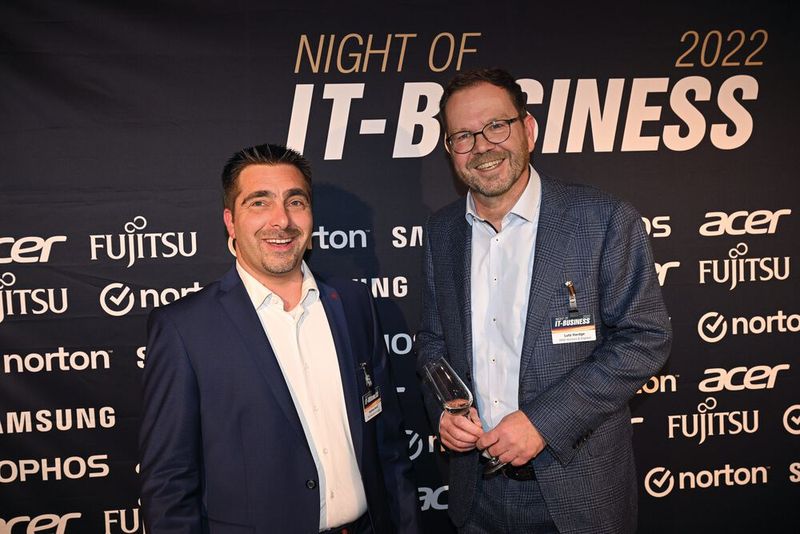 Andreas Roth (l.) und Lutz Hardge (AOC Philips) (Bild: Hannes Magerstädt)