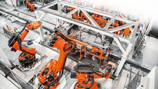 Mit Kuka iiQoT soll die Roboterflotte effizienter überwacht werden.  (Bild: Kuka)