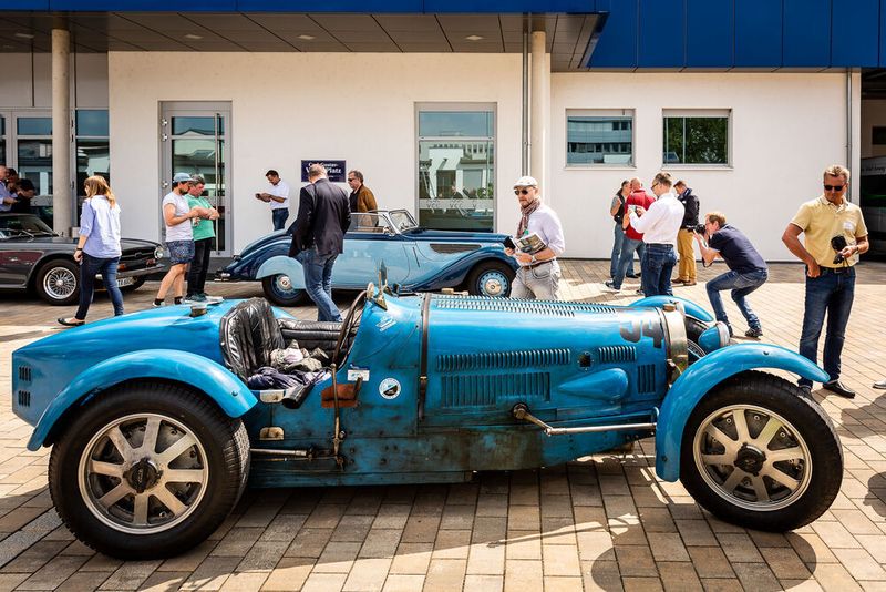 Thomas Feierabend war mit einem Bugatti T35 am Start. Feierabend ist Inhaber des vermutlich ältesten Oldtimer-Restaurierungsbetriebs. Sein Vater hatte diesen bereits in den sechziger Jahren gegründet. (Stefan Bausewein)