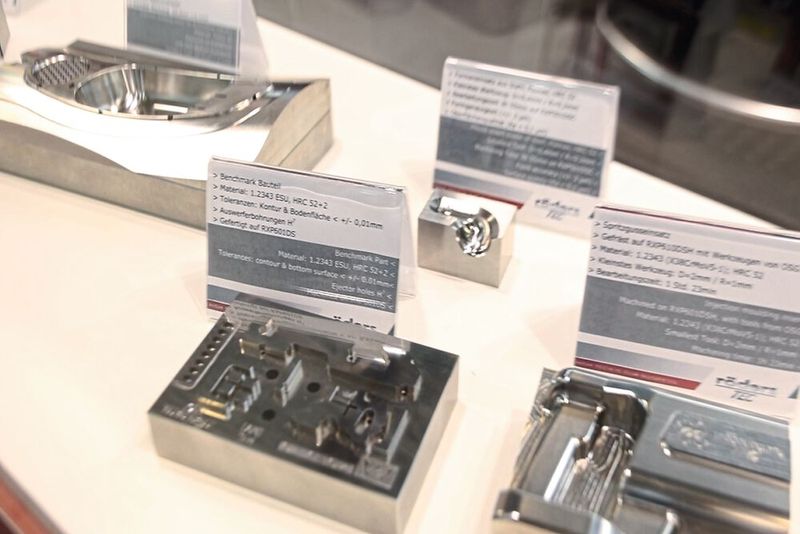 Hochpräzise gefertigte Werkzeugeinsätze wie hier am Stand des Maschinenherstellers Röders aus Soltau sind die Voraussetzung für wertige und funktionierende Produkte, (Bild: Maschinenmarkt)