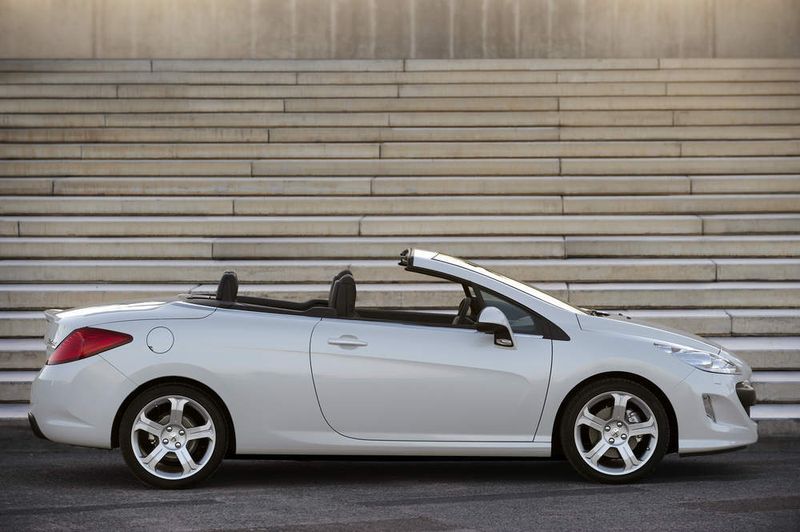 Ob geschlossen oder offen – Die Seitenansicht vermittelt einen Eindruck von Geschmeidigkeit, Stabilität und Eleganz. (Archiv: Vogel Business Media)