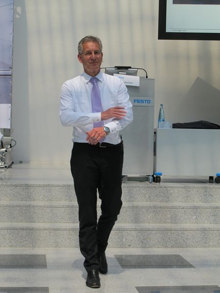 ...die Abschlussdiskussion mit dem Manager. (Bild: Ernhofer/PROCESS)