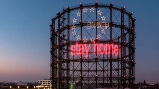 Im Gasometer des EUREF-Campus in Berlin-Schöneberg findet auch 2026 der Neujahrsgipfel statt, zu dem DAT und ZDK/ZVK gemeinsam einladen. (Bild: Andreas Schwarz/Euref)