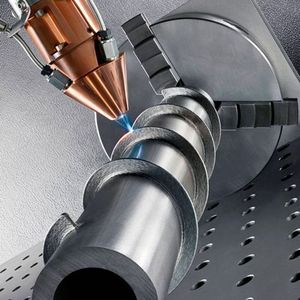 Trumpf hat beide relevanten Technologien für die additive Fertigung im Programm: Das «Laser Metal Fusion» (LMF) und «Laser Metal Deposition» (LMD).