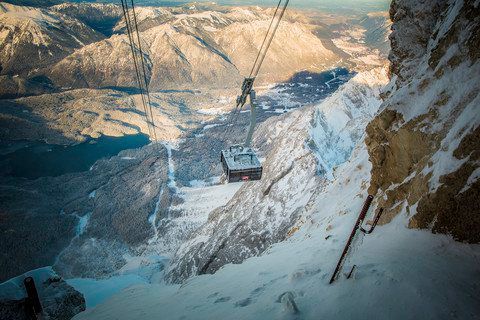 ABB liefert Motoren und Antriebe für Rekord-Seilbahn der Zugspitze. (Bayerische Zugspitzbahn Bergbahn AG/fendstudios.com)