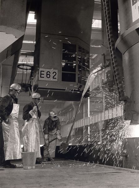 Bis heute bleibt die Arbeit im Stahlwerk qualifizierten Fachkräften vorbehalten. (Bild: Thyssen-Krupp)