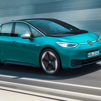 Er flutscht! Der Elektrokleinwagen ID.Polo scheint die Hoffnungen von Volkswagen zu erfüllen. Denn es lägen bereits über 30.000 Bestellungen vor. Auch die drei Schwestermodelle liefen gut ... (Bild: Volkswagen)