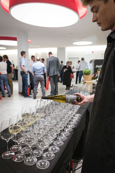 Anwenderkongress Steckverbinder 2023: Tag 1 mit Basisseminaren, Podiumsdiskussion und Posterslam. (Bild: Stefan Bausewein)