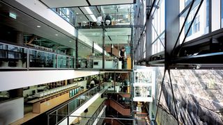 Gebäude verursachen weltweit 40% des Energieverbrauchs. Mit Gebäudeautomation lässt sich der Energieaufwand aber deutlich senken.  (Bild: Siemens)