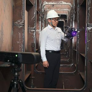 Hyperscan SR kommt ohne Kabel und aufwendige Einrichtung aus und ermöglicht Messungen mit minimaler Vorbereitung – auch in schwer zugänglichen Bereichen und dort, wo die Stromversorgung begrenzt ist.(Bild:  Hexagon)