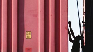 Ein sorgfältiges Projektmanagement sorgt dafür, dass alle benötigten Maschinenkomponenten rechtzeitig an den neuen Standort geliefert werden. Bild: MM-Archiv (Archiv: Vogel Business Media)