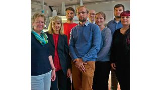 Am 13. Juni 2017 fand an der Hochschule Anhalt in Köthen das offizielle Auftakttreffen der Projektpartner des EMIBEX-Verbundes zur nachhaltigen Gewinnung von Biofarbstoffen und Proteinen aus Algenbiomasse statt: (Ausschnitt) (© Foto Max-Planck-Institut Magdeburg / Robert J. Flassig)