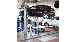 Um ihre Werkstätten besser auslasten zu können, haben sich bereits rund 40 Prozent der freien Servicebetriebe einem Werkstattkonzept angeschlossen. (Bild: Rubbel)