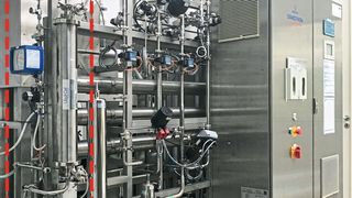 Wasseraufbereitungsanlage mit nachgerüstetem 3M Liqui-Cel-Modul zur Membranentgasung von CO2. (3M)