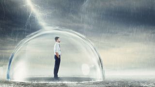 Versicherungskonzerne reagieren auf die steigende Zahl an Ransomware-Angriffen und erhöhen die Preise für ihre Policen, schließen Unternehmen mit einem hohen Sicherheitsrisiko aus oder streichen Cyberversicherungsangebote sogar komplett aus ihrem Portfolio. (Bild: alphaspirit - stock.adobe.com)