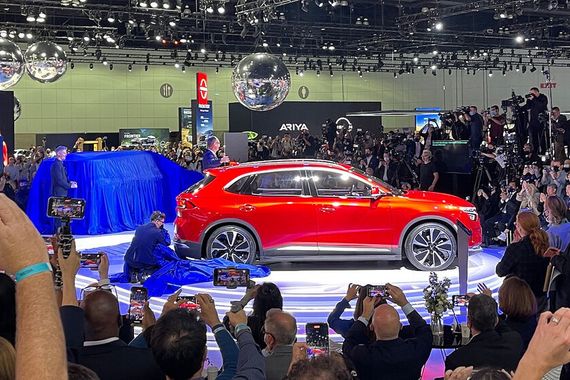 Die Messeszene ist wieder da – zumindest die Autoshow in Los Angeles hatte wichtige Neuheiten zu bieten – und Publikum.