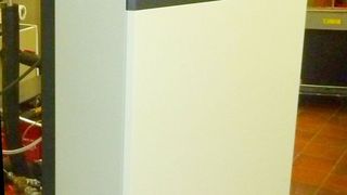 Der Rekordhalter: Die Sole/Wasser-Wärmepumpe DS 5017.5 AI.  (Bild: Waterkotte)