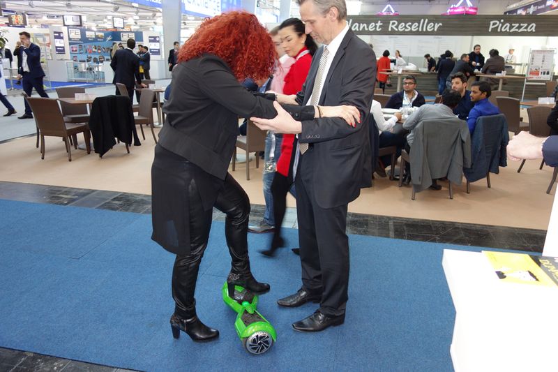 Ujujuj...eine ganz schön wackelige Angelegenheit und das Publikum wartete schon auf einen... (Bild: IT-BUSINESS)