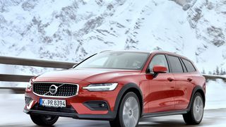 Der Volvo V60 Cross Country kombiniert die Geräumigkeit eines Premium-Sportkombis mit guten Offroadeigenschaften. (BERNHARD_LIMBERGER)