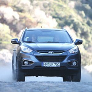 Hyundai ix35 Blue: Der Nachfolger des Tucson setzt als erklärter „Cityroader“ auf dynamische Optik und eine reichhaltige Serienausstattung.