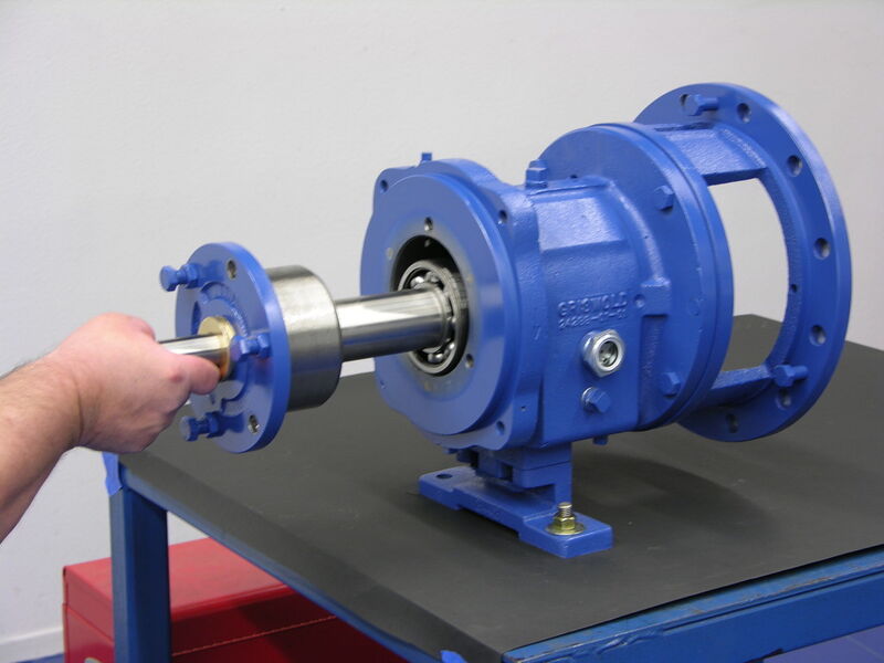 Rotating assembly facilitates ease of removal.  (Picture: Griswold)