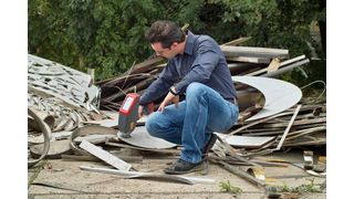 Das neue RFA-Handspektrometer Spectro xSORT misst in zwei Sekunden zerstörungsfrei alle Elementgehalte einer Legierung. (Archiv: Vogel Business Media)