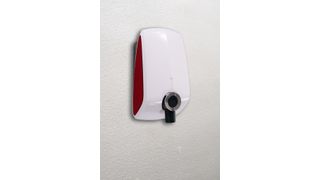 Power from the wall: Die sogenannte Wallbox kann Elektroautos mit Wechselstrom bis 22 KW Batterieleistung laden, wie Lanxess erklärt. Dazu braucht es aber auch die richtigen Werkstoffe... (Lanxess)