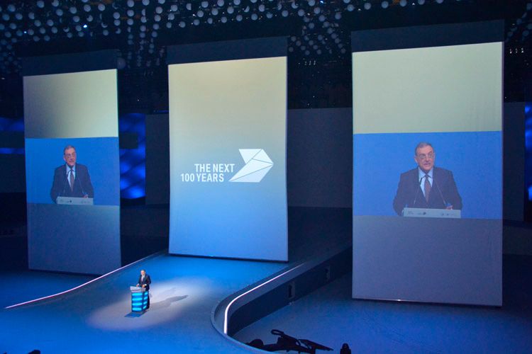 Der Begrüßungsvortrag gehörte dem BMW-Aufsichtsratsvorsitzenden Norbert Reithofer. (Foto: Michel)