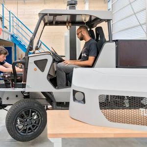 Mit dem Projekt „aCar“ der Technischen Universität München (TUM) soll Elektromobilität auch für die ländliche Bevölkerung in armen Regionen mit schlechter Infrastruktur nutzbar werden.(Bild:  Andreas Heddergott / TU Muenchen)