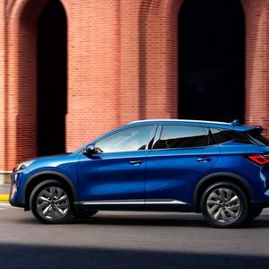 BYD nennt den überarbeiteten Atto 3 "Evo". Das China-SUV ist 4,46 Meter lang. Der Radstand von 2,73 Metern sorgt für ordentliche Platzverhältnisse. (Bild: BYD)