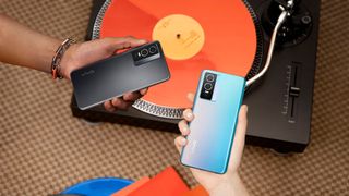 Der Verkauf von Vivo-Smartphones soll ausgesetzt werden. (Bild: Vivo)