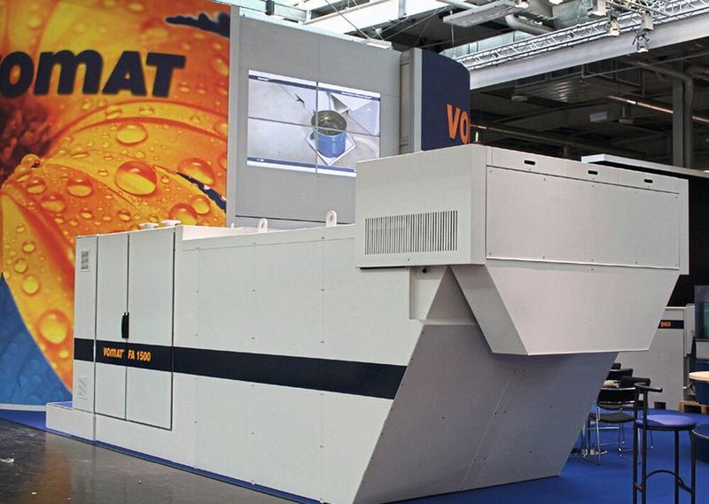 Während der Grinding Hub in Stuttgart zeigten die Vogtländer Maschinenbauer Möglichkeiten für individuell zugeschnittene Konzepte zur Filtration von Kühlschmierstoffen und deren Temperaturführung. (Bild: Vomat GmbH)