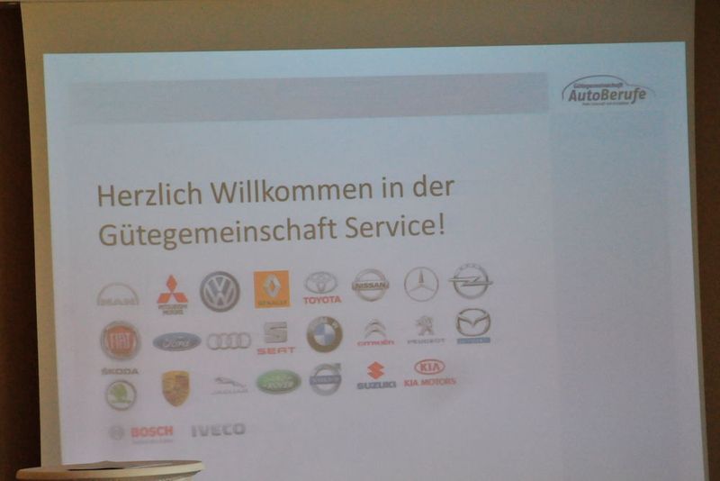 ... und die neue Gütegemeinschaft war gegründet. (Foto: Büttner/Redaktion »kfz-betrieb«)