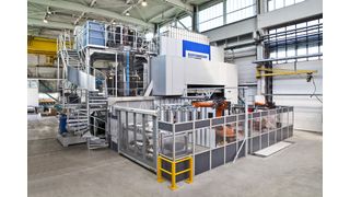 Die HP-RTM Presse. (Bild: Dieffenbacher)