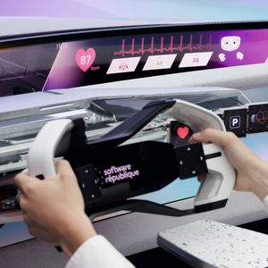 Sensoren im Lenkrad erfassen den Puls.(Bild:  Renault)