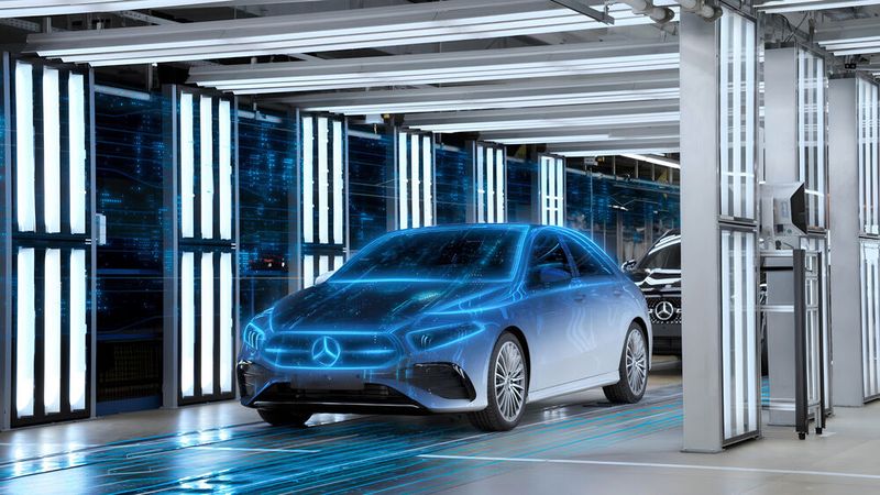 Mercedes-Benz setzt in der Produktion bei Planung und Umbau sowie beim Anlauf seiner neuen MMA-Plattform in den Werken Rastatt (Deutschland), Kecskemét (Ungarn) und Peking (China) auf den digitalen Zwilling.  (Bild: Mercedes-Benz AG)