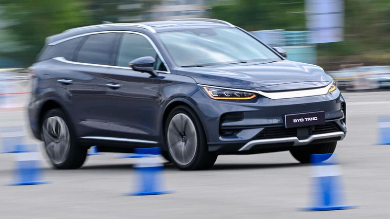 Der BYD Tang ist hierzulande schon länger zu haben. (Bild: BYD)