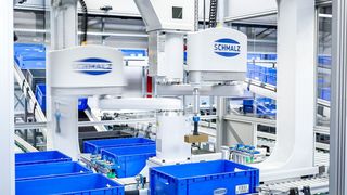 Mithilfe des Schmalz Solution Kits können Roboterzellen beim Kommissionieren schneller sehen, greifen und mit übergeordneten Systemen kommunizieren. (Bild: J. Schmalz)