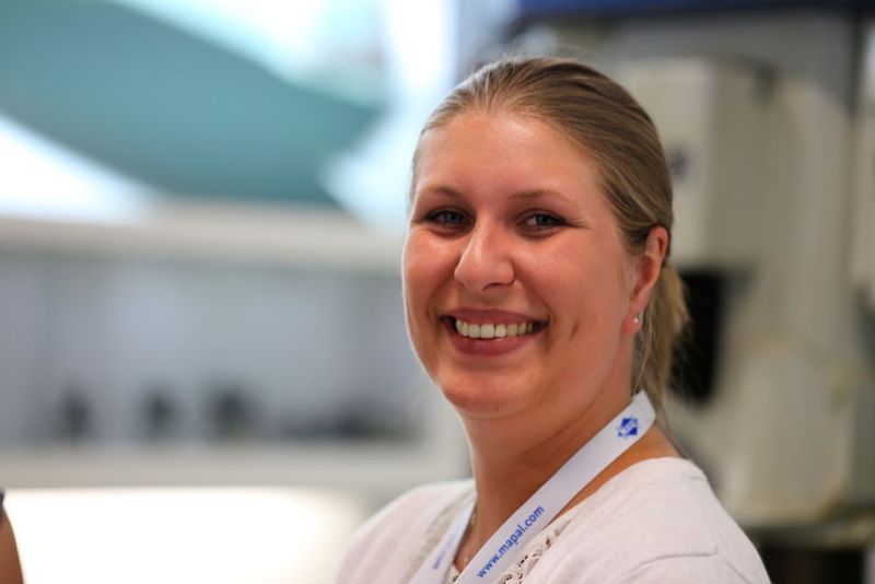 Besucher und Mapal-Entwicklungsexperten an den Fachpressetagen (Matthias Böhm)