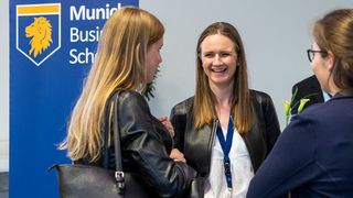 Julia Brotzki stellte das CDO-Programm auch im Rahmen von „The Future Code“ vor. (Stefan Bausewein)