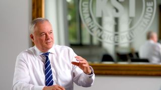 KST-Chef Gerhard Reiff will mit der Kooperation mit Serma Energy ein vollständiges Portfolio von Antriebsstrangtests für Elektro- und Wasserstoffantriebe anbieten. (Bild: Auto-Medienportal.Net/KST Motorenversuch)