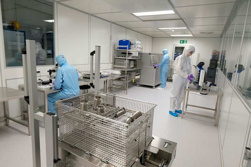 A High Purity Test Centre with a cleanroom and various measuring and analysis methods is available for process design and definition of process parameters under production-related conditions. Contract cleaning orders are also carried out here.  (Source: Ecoclean)