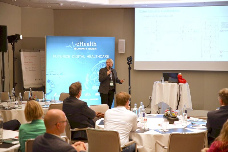 ... die einen Überblick darüber gab, an welchem Punkt das Gesundheitswesen gerade steht und dass es trotz enormer Fortschritte in den vergangenen Jahren noch Nachholbedarf in einigen Bereichen gibt. (Bild: VIT-Akademie)