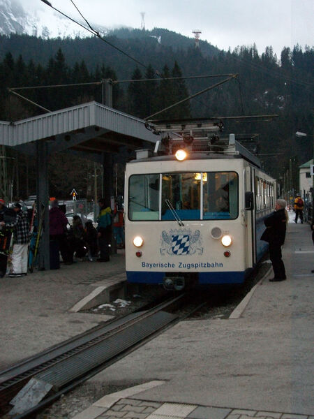 Die Bayerische Zugspitzbahn Bergbahn AG hat sich für die SF6-isolierten Anlagen von Ormazabal entschieden, da diese unabhängig von Klima- und Umwelteinflüssen sind und eine zuverlässige Stromverteilung sicherstellen. (Bild: Ormazabal)