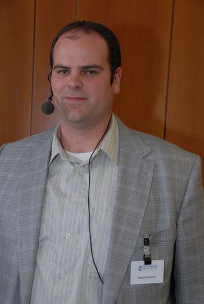 Dennis Zimmer, Gründer und CTO der Icomasoft AG, erklärte in seiner Keynote den großen Wandel, der die IT im Zuge von Virtualisierung und Cloud Computing erfasst hat und wie sich die Nutzung der IT-Systeme verändern wird. (Archiv: Vogel Business Media)