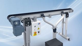 Viele Fördersysteme können auf Vakuumunterstützung umgerüstet werden. Der Bandkörper wird dabei mit Saugstutzen für eine Vakuumpumpe (etwa Industriestaubsauger oder Seitenkanalverdichter) versehen.  (Bild: Maschinenbau Kitz)