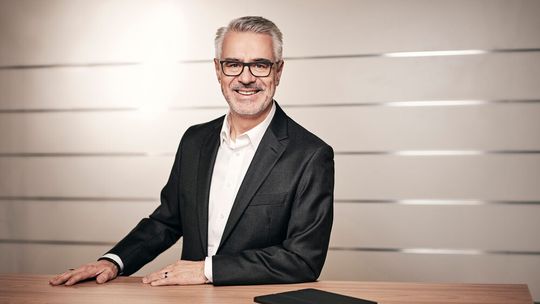 Michael Oeljeklaus übergibt den Vorstandsposten für den Bereich Produktion bei Skoda im September und geht in den Vorruhestand.(Bild:  Skoda)