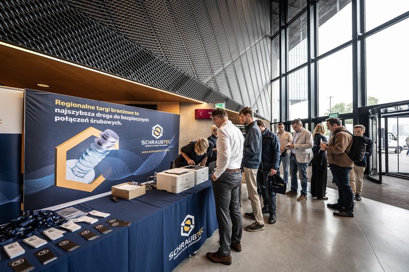 Check-In bei der Schraubtec in Kattowitz. (Bild: Astashow Studio)