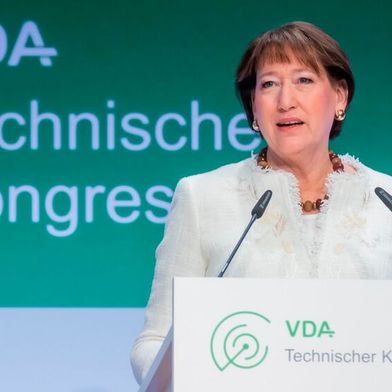 VDA-Präidentin Hildegard Müller fordert „tiefgreifende Reformen“ zur Rettung der deutschen Automobilindustrie. (Bild: VDA/Ch. Lietzmann)