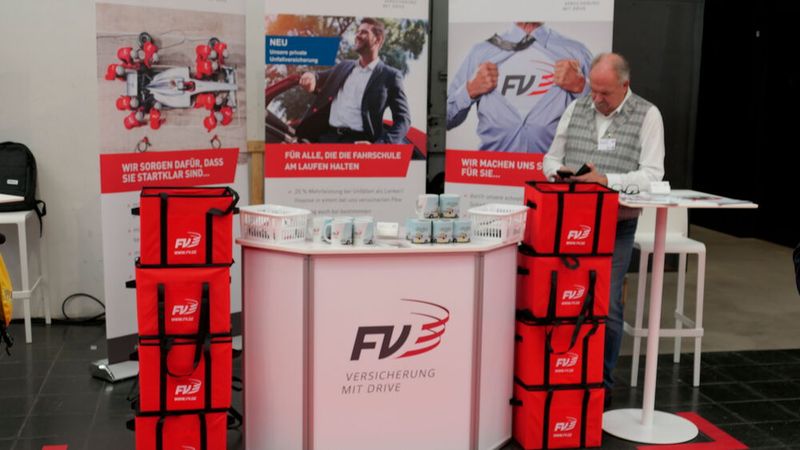 Die FV-Haftpflichtversicherung bietet Versicherungsschutz für den Fall, dass der Sachverständige in seiner Eigenschaft als Kfz-Sachverständiger aufgrund gesetzlicher Haftpflichtvorschriften privatrechtlichen Inhalts von einem Dritten für einen Personen-, Sach- oder Vermögensschaden ersatzpflichtig gemacht wird. (Bild: Wenz | VCG)